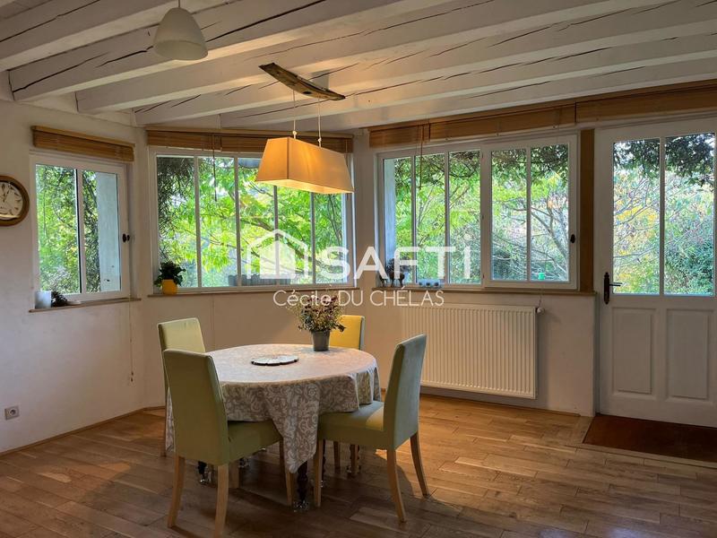 Maison - 212 m² - 6 pièces