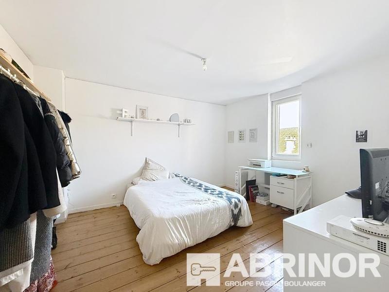 Immeuble - 175 m² - 10 pièces