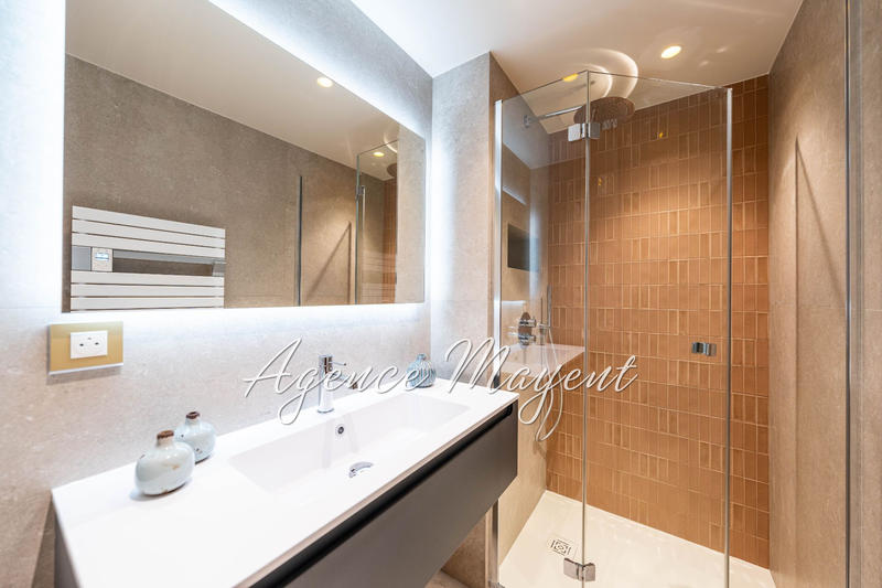 Appartement - 98 m² - 3 pièces