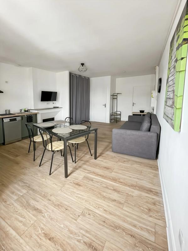 Appartement - 200 m² - 9 pièces
