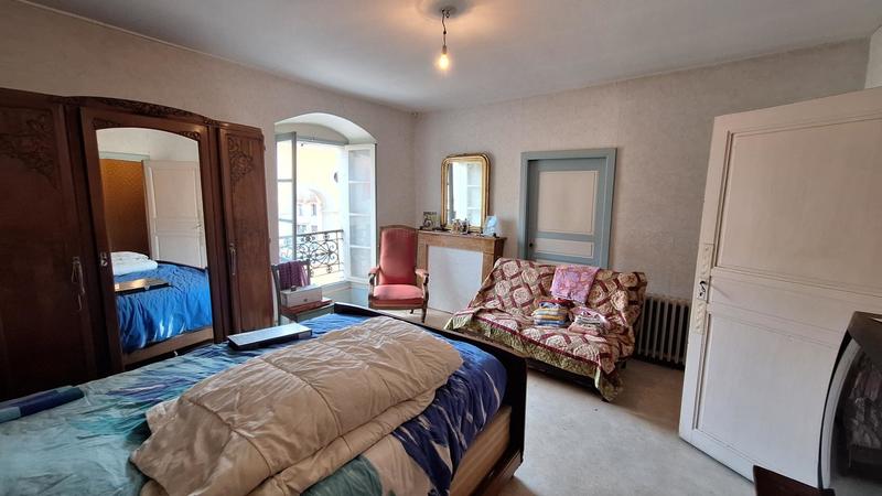 Maison - 180 m² - 6 pièces