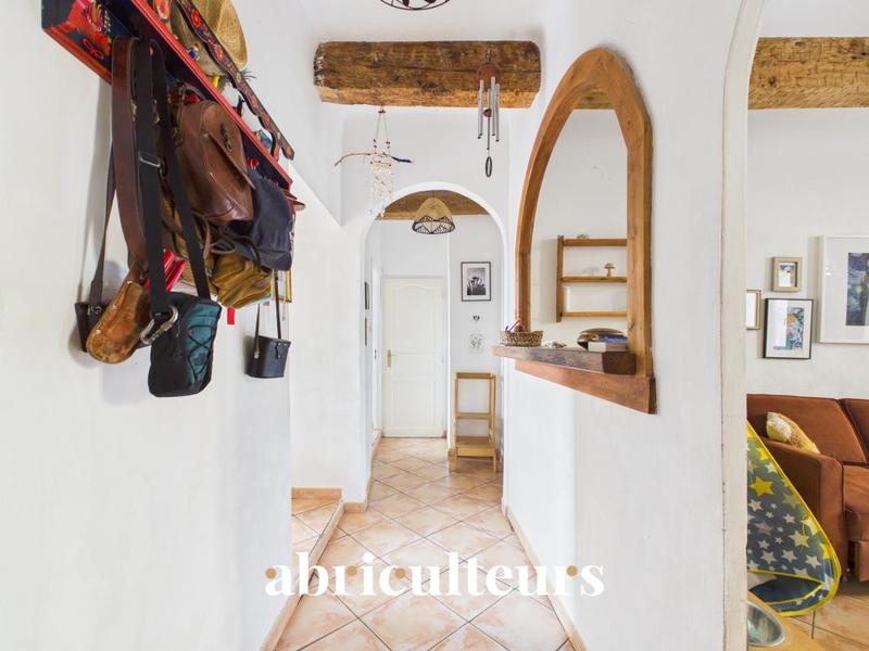 Appartement ancien - 65 m² - 3 pièces