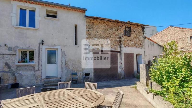 Maison de village - 90 m² - 5 pièces