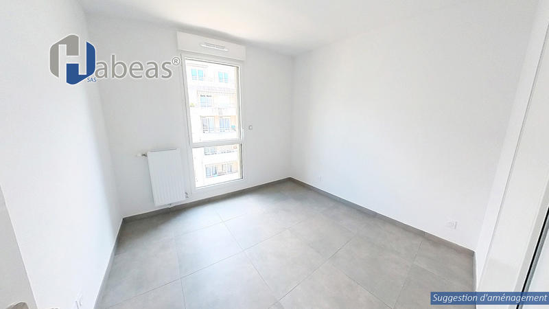 Appartement - 102 m² - 4 pièces