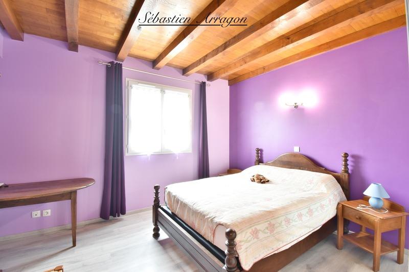 Propriété - 260 m² - 8 pièces