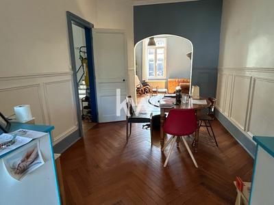 Maison traditionnelle - 111 m² - 6 pièces