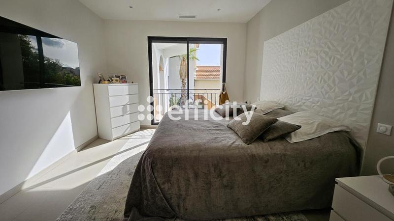 Maison - 190 m² - 5 pièces