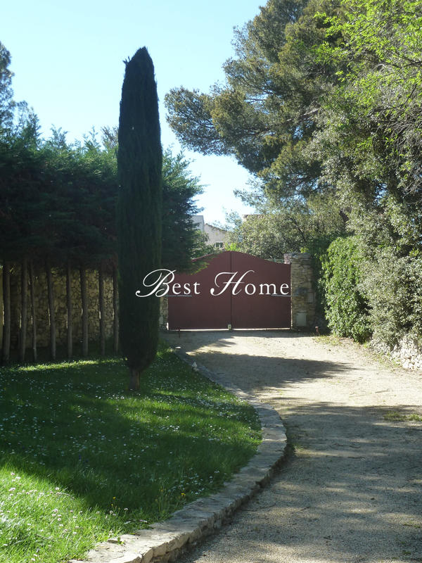 Propriété - 380 m² - 7 pièces