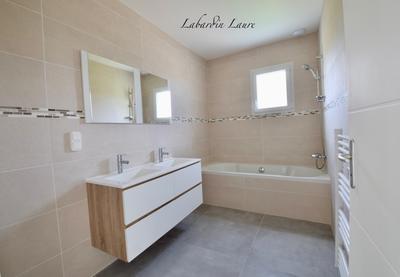 Maison - 137 m² - 6 pièces