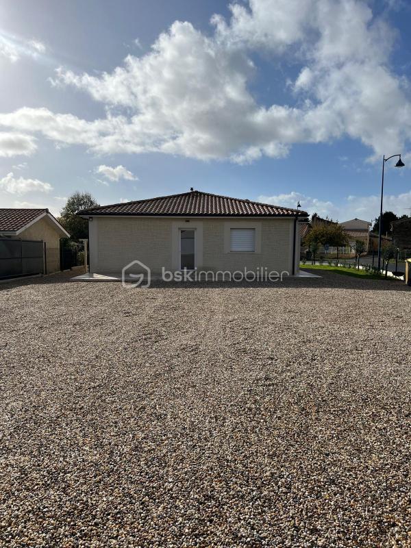 Maison - 102 m² - 4 pièces