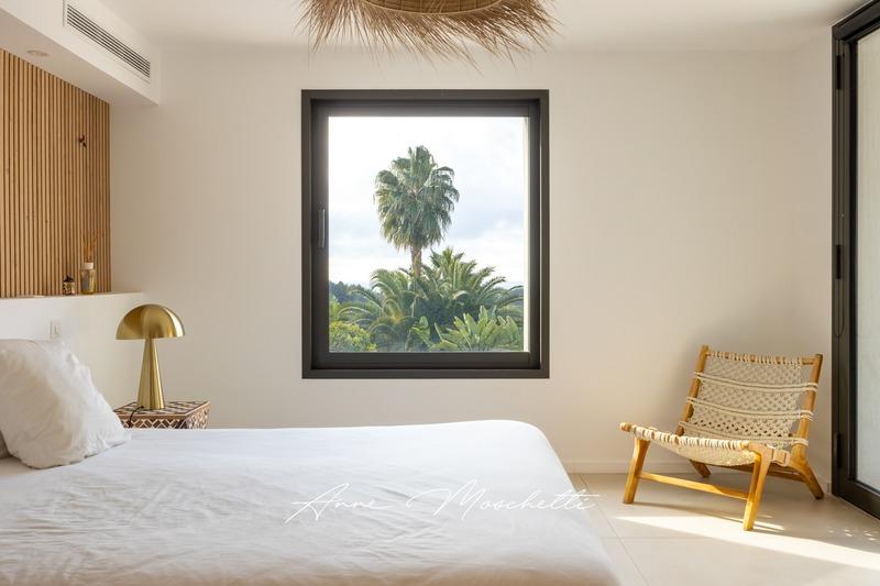 Maison - 450 m² - 8 pièces