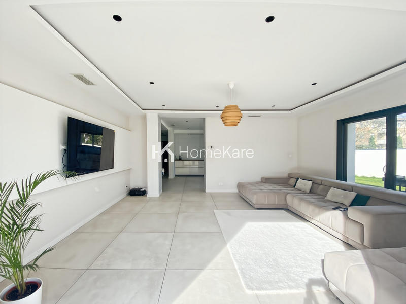 Maison - 174 m² - 5 pièces