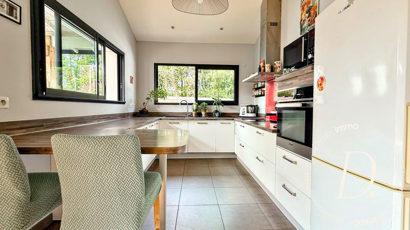 Maison contemporaine - 185 m² - 7 pièces