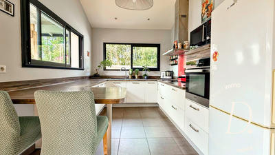 Maison contemporaine - 185 m² - 7 pièces