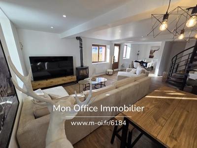 Appartement - 151 m² - 6 pièces