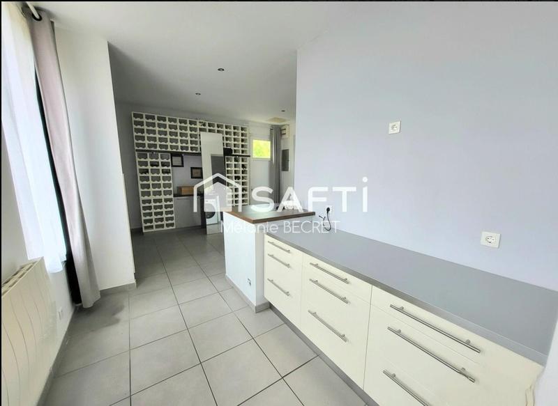 Maison - 270 m² - 9 pièces