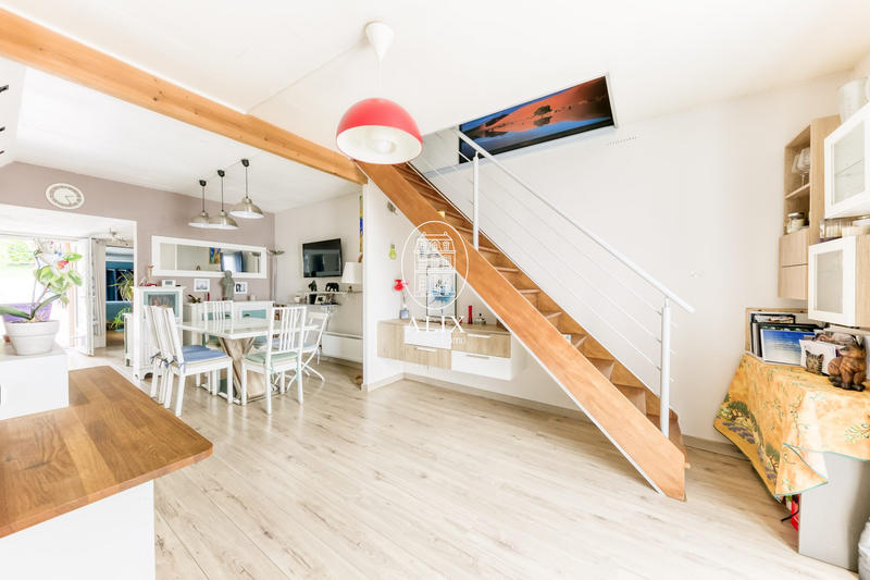 Maison traditionnelle - 75 m² - 4 pièces