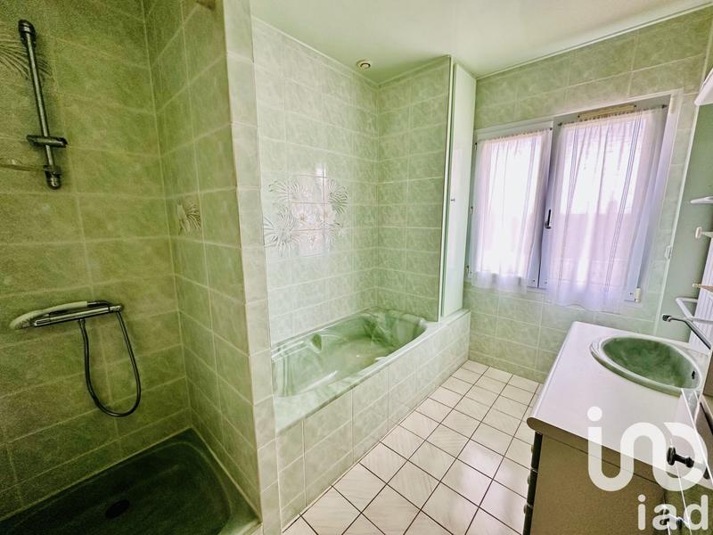 Maison - 209 m² - 8 pièces