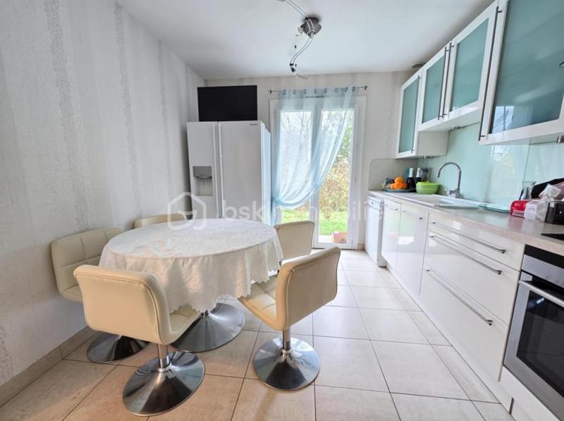 Maison traditionnelle - 110 m² - 5 pièces