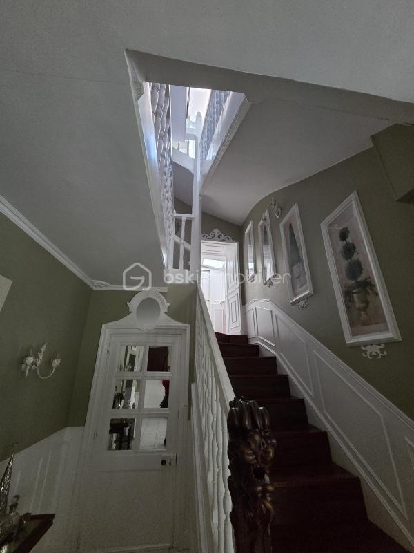 Maison ancienne - 315 m² - 10 pièces