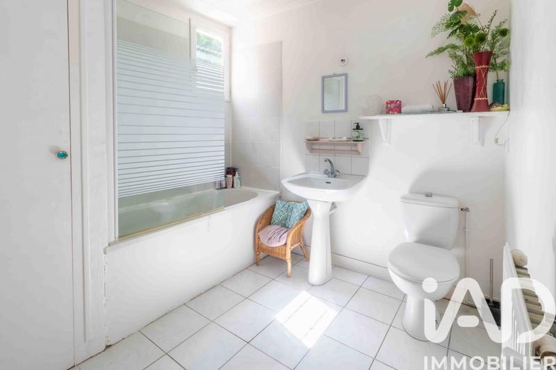 Maison - 187 m² - 8 pièces