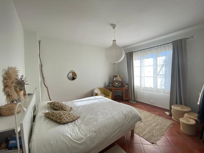 Maison - 250 m² - 7 pièces