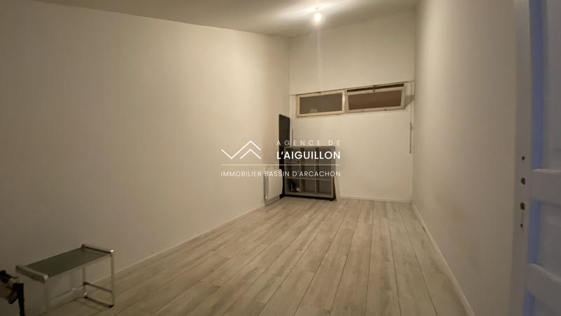 Local commercial - 76 m² - 4 pièces