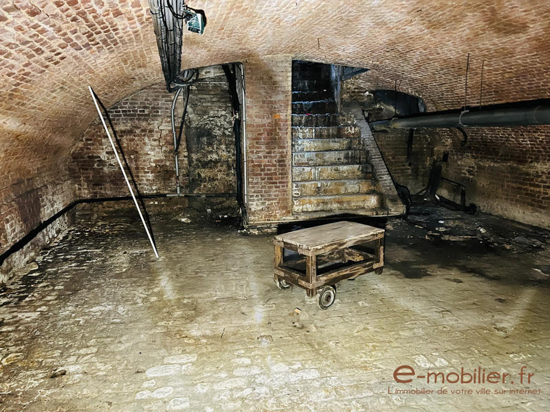 Appartement - 150 m² - 1 pièce