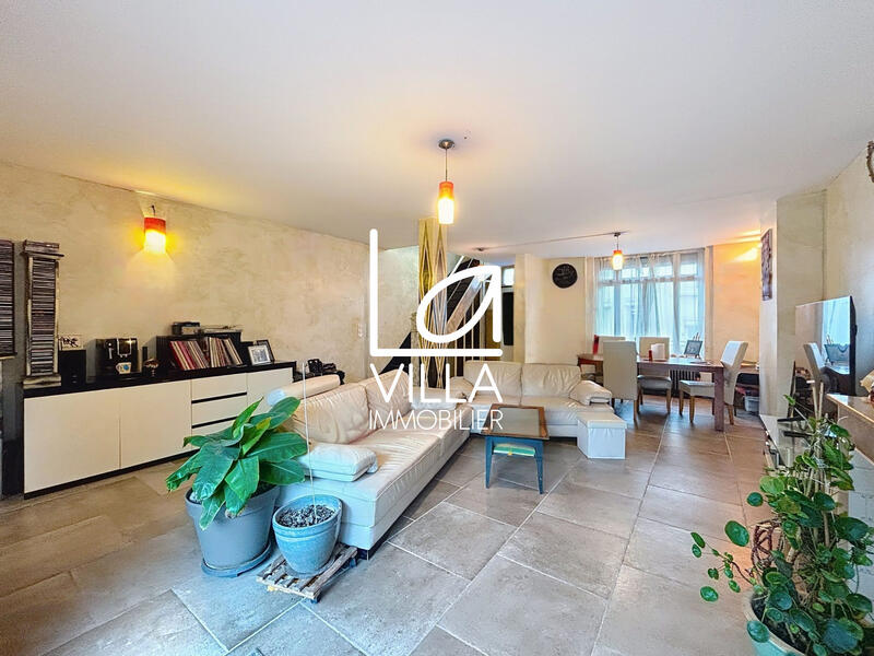 Maison - 161 m² - 6 pièces