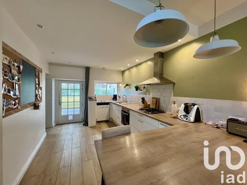 Maison - 201 m² - 6 pièces