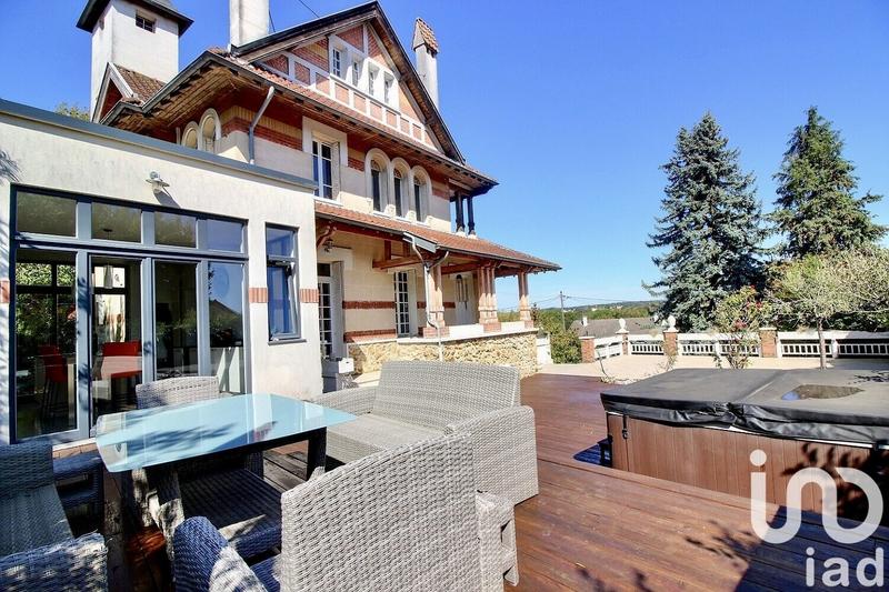 Maison - 200 m² - 7 pièces