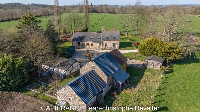 Maison en pierre - 172 m² - 6 pièces