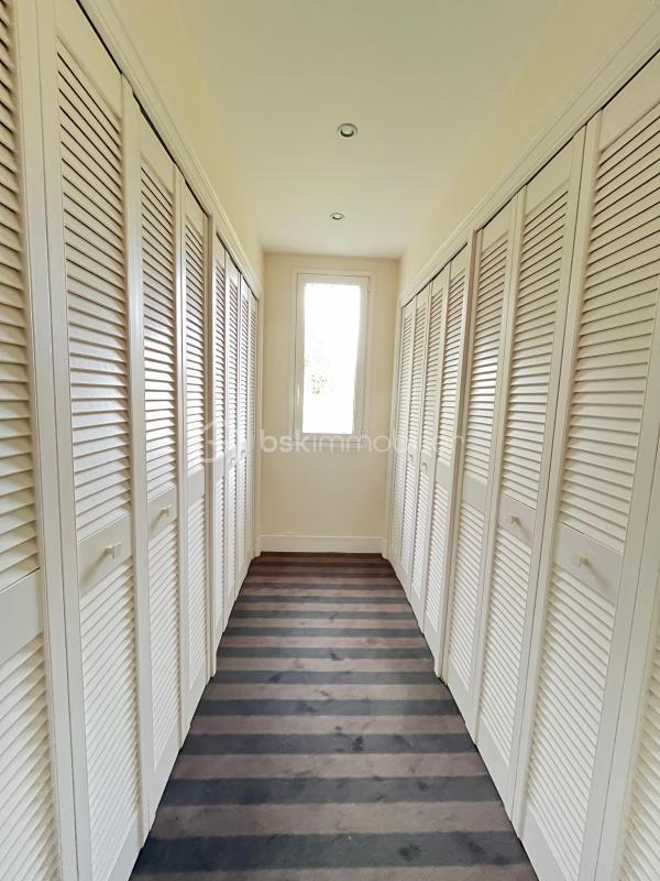 Maison d'architecte - 280 m² - 8 pièces