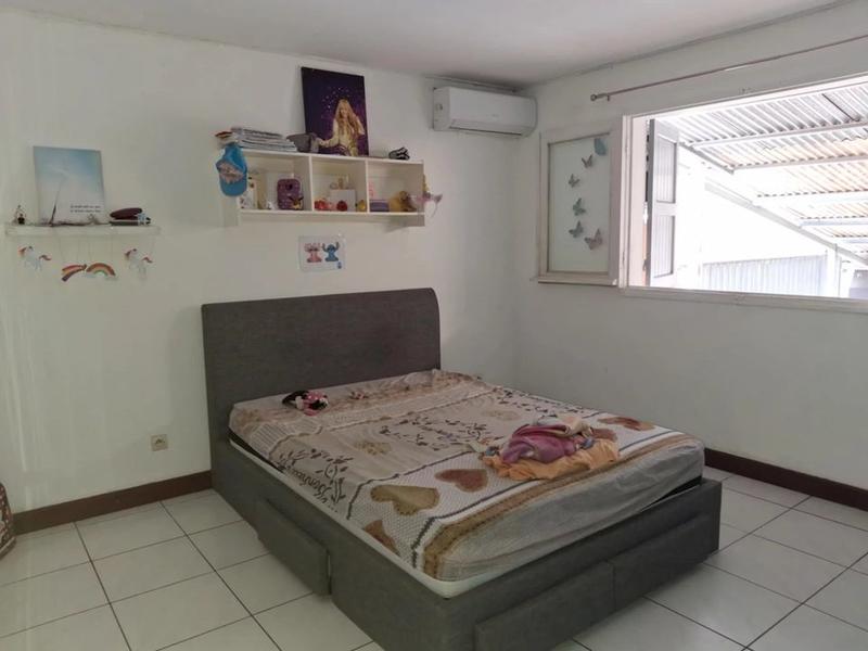 Immeuble - 241 m² - 10 pièces