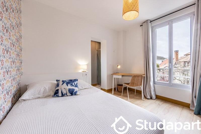 Chambre - 12 m² - 1 pièce