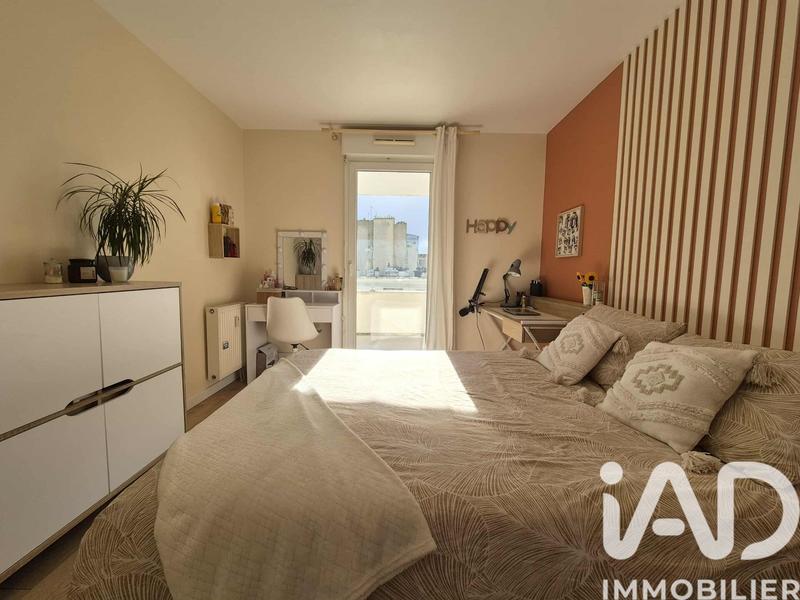 Appartement - 90 m² - 5 pièces
