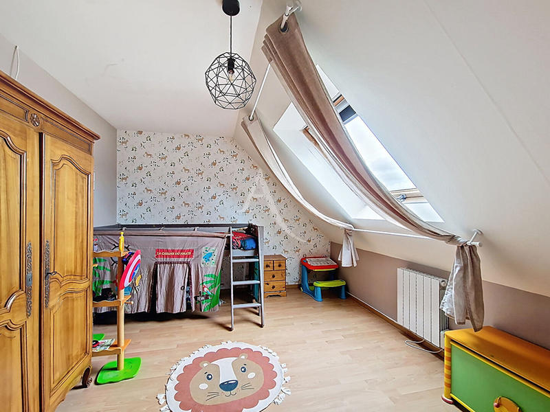 Maison - 166 m² - 9 pièces