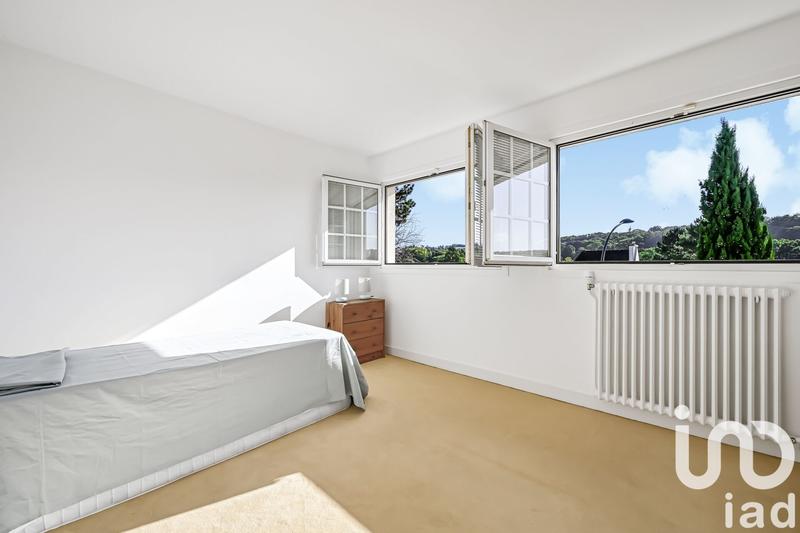 Maison - 250 m² - 10 pièces