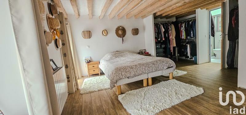 Maison - 235 m² - 8 pièces