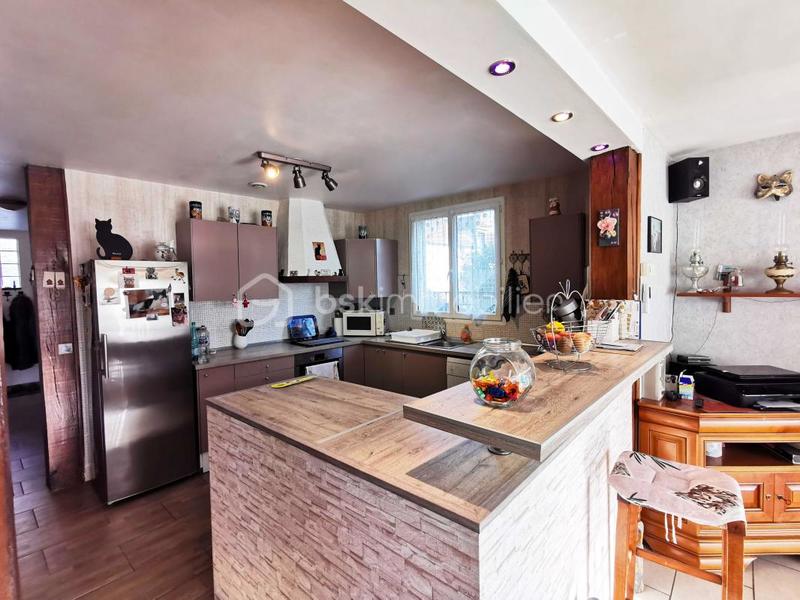 Maison traditionnelle - 132 m² - 6 pièces