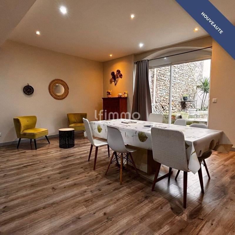 Maison - 298 m² - 7 pièces