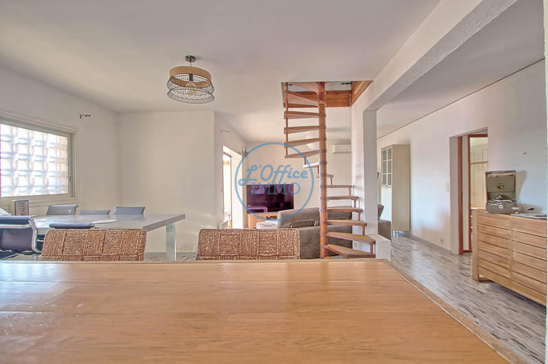 Maison - 179 m² - 7 pièces