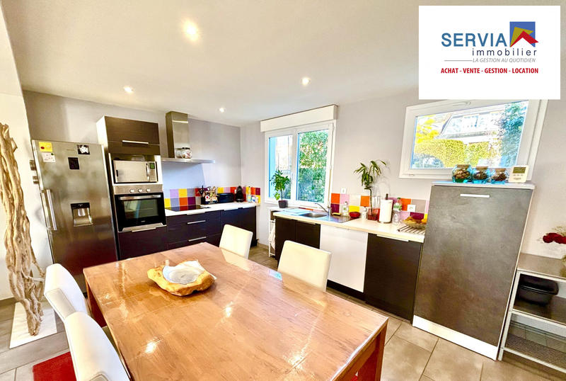 Maison traditionnelle - 104 m² - 5 pièces