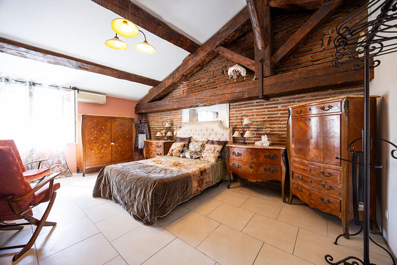 Maison - 254 m² - 6 pièces