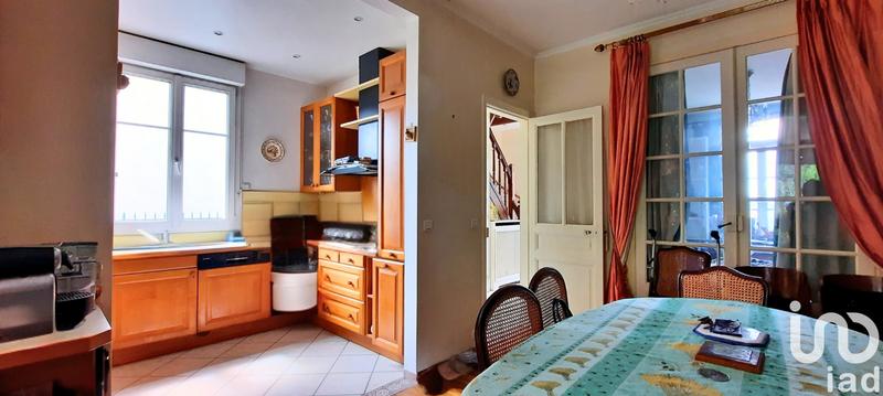 Maison - 180 m² - 7 pièces