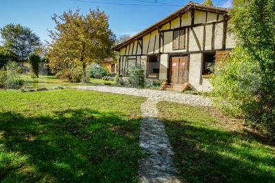 Propriété - 400 m² - 15 pièces