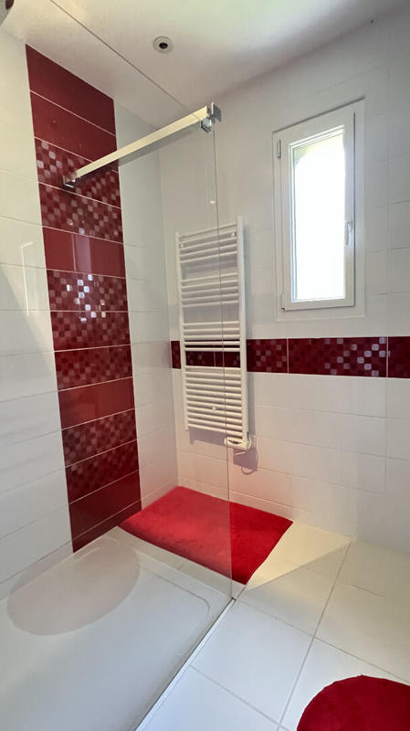 Maison - 1 730 m² - 8 pièces