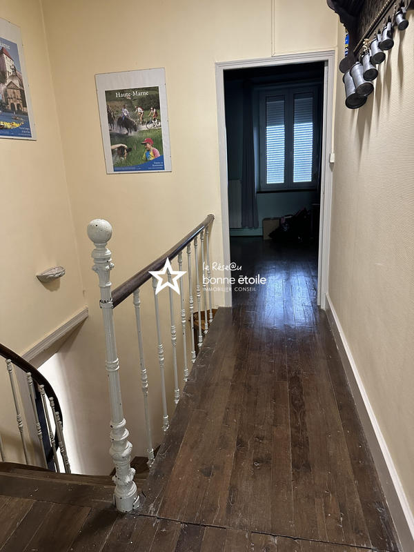 Maison - 230 m² - 10 pièces