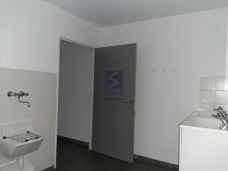 Local commercial - 319 m²