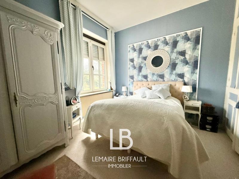 Maison - 570 m² - 16 pièces